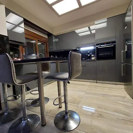 Rika's Luxury Seaside *