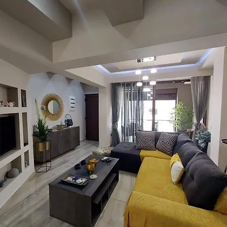 Rika's Luxury Seaside شقة خانيا