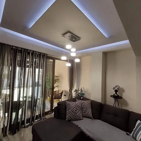 Rika's Luxury Seaside شقة خانيا