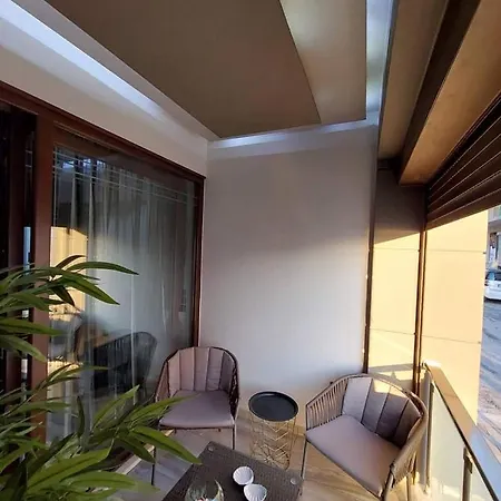 Rika's Luxury Seaside Apartament *