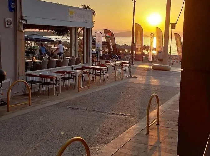 Rika's Luxury Seaside Διαμέρισμα