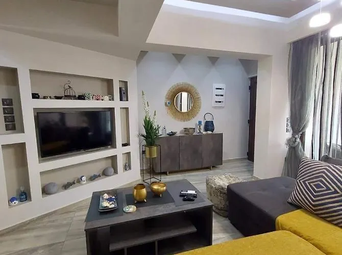 Rika's Luxury Seaside Апартаменты