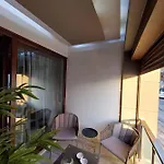 Rika's Luxury Seaside Апартаменти *