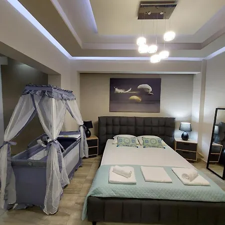 Апартаменти Rika's Luxury Seaside *