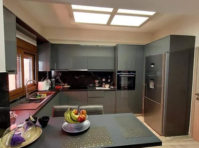 Rika's Luxury Seaside Chania (Crete)